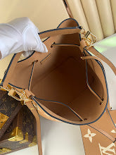 Luxury Iconic Crossbody Bag - Women's Elegant Designer Fashion - NM5030
