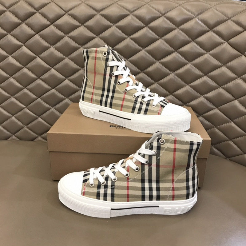Burberry shoes Style 256 - packaging and accessories