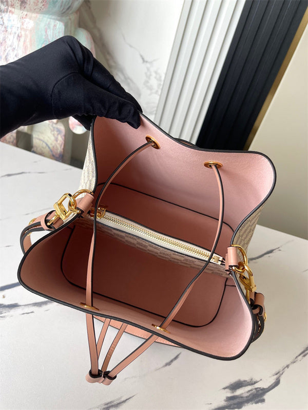  carryall bag interior and compartment view 21