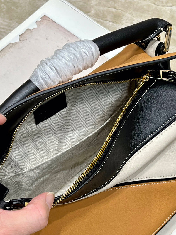 Ziva's Charm handbag – angled view (18cm*12.5cm*8cm)
