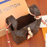  Polished everyday bag carried on shoulder 10