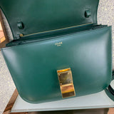 Handle and strap detail of premium refined women's handbag – women's premium purse