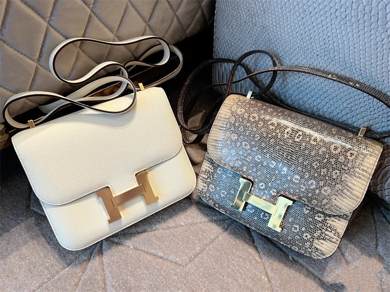  Timeless shoulder bag front view 7