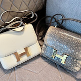  Timeless shoulder bag front view 7