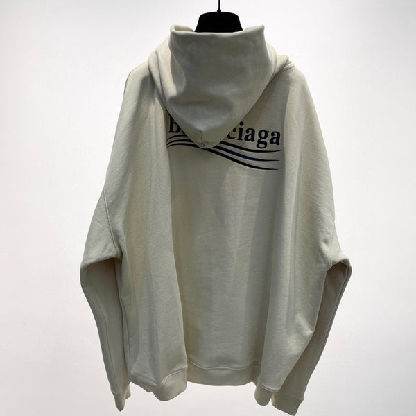 Three-quarter angle view of Balenciaga luxury piece style No.340