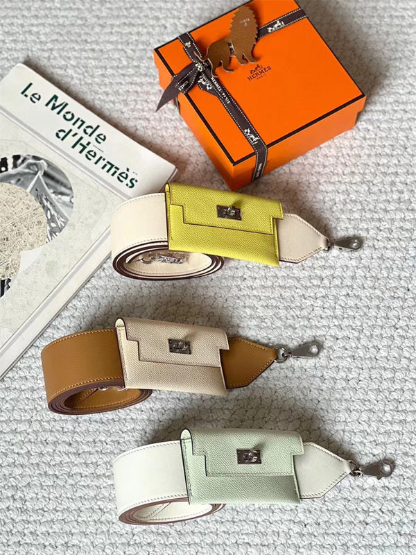  Elegant handbag carried on shoulder