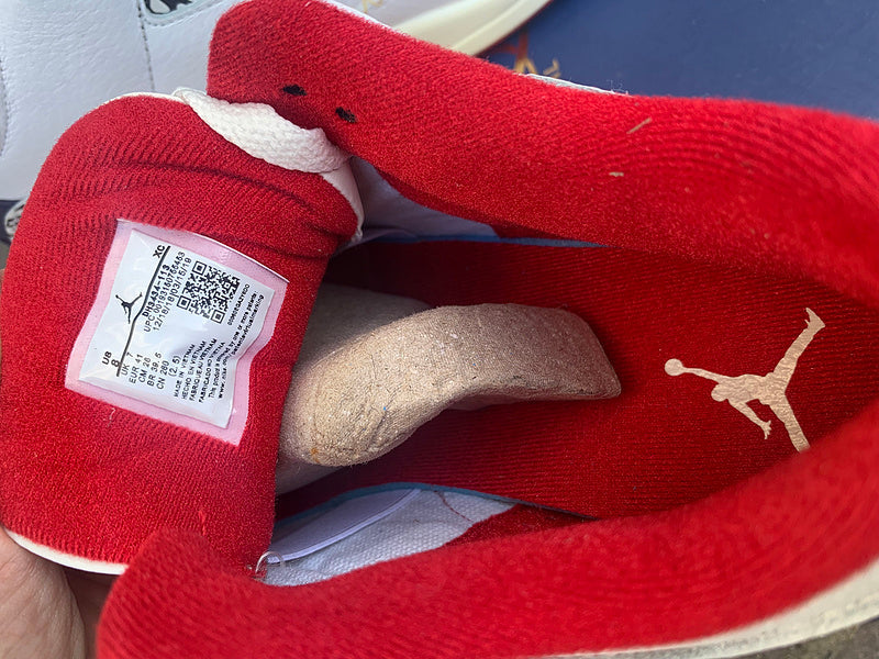 Nike Men's & Women's Luxury Low-Top Trainers — Style 213 back view