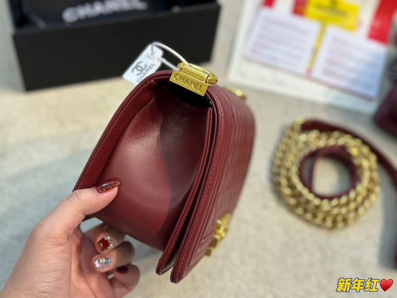 Zivas Charm Signature Style Designer Handbag (Versatile Style Statement) – Styled Look