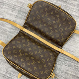  versatile shoulder bag styled with outfit