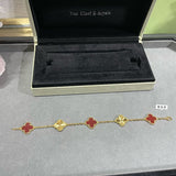 Side view of Van Cleef & Arpels unisex jewelry piece