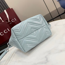 Premium Signature Shoulder Bag - Chic Women's Luxury Designer - NM4045