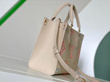 Chic Women's Designer Tote - Luxury Premium Handbag Style - NM4086