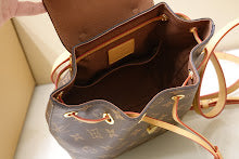 Premium Signature Crossbody - Chic Women's Luxury Designer Bag - NM4988