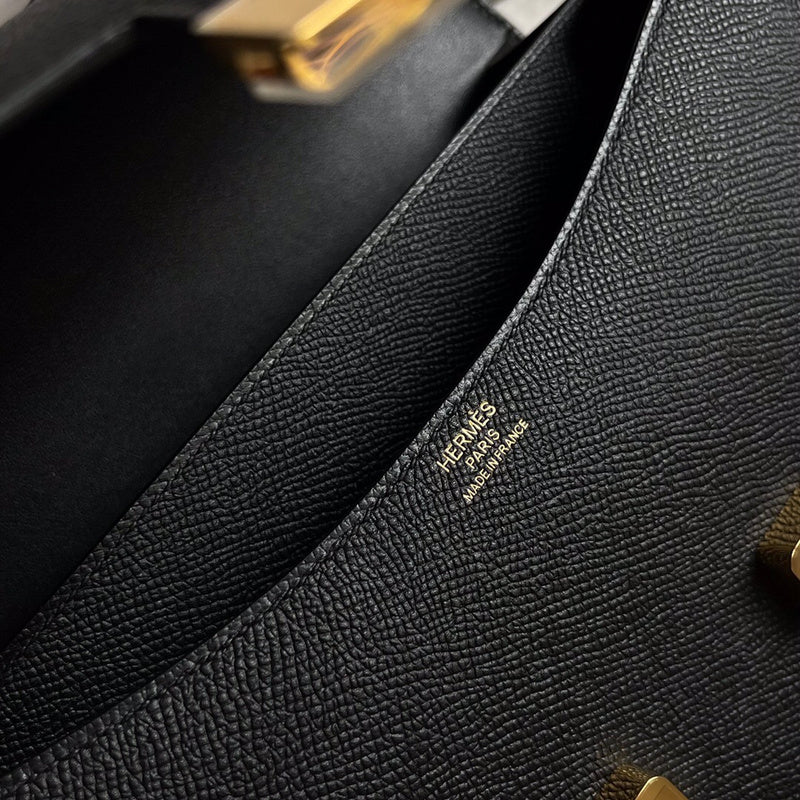Close-up detail of fluid bag design