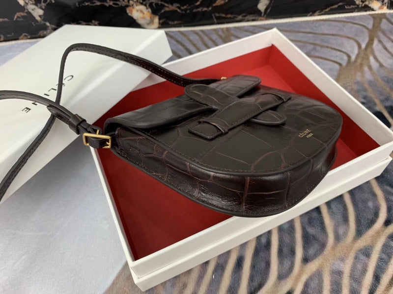 Styled lifestyle shot of structured statement women's handbag – women's designer-style accessory
