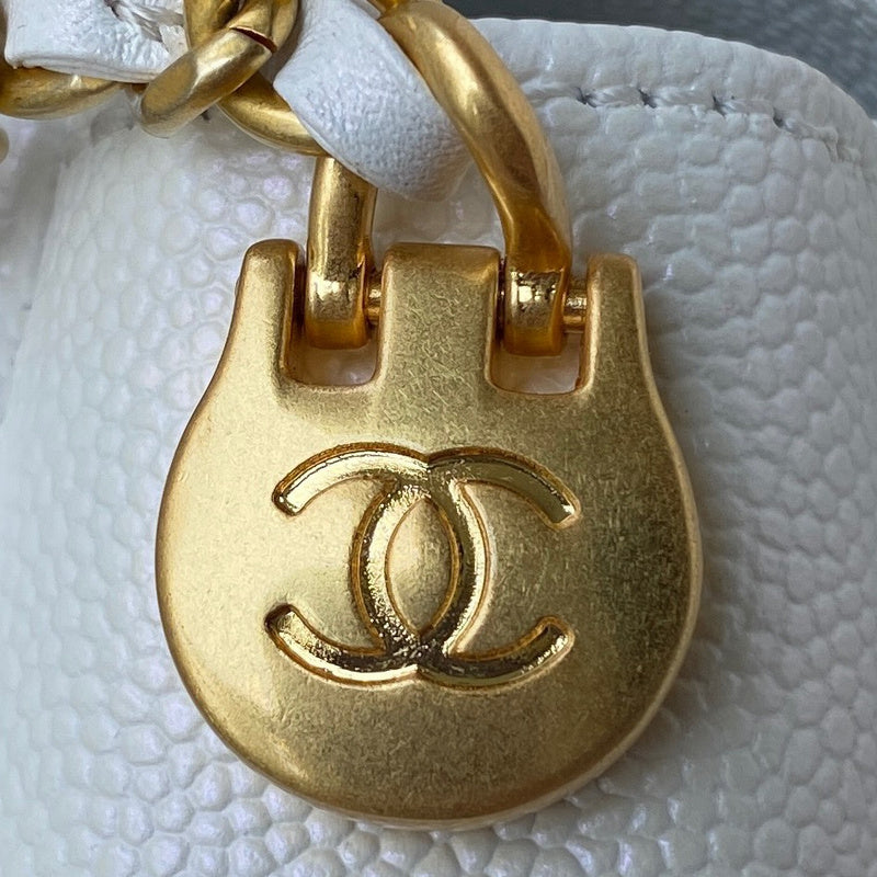  women's handbag, mid design, view 2