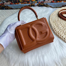 Designer Iconic Tote Handbag - Premium Luxury Women's Fashion - NM6874