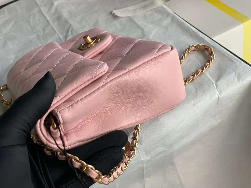 Zivas Charm Polished Finish Everyday Handbag (Everyday Luxury Essential) – Close-Up Detail