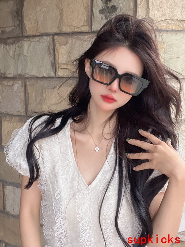 Side view of Louis Vuitton unisex sunglasses