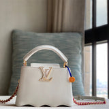  top-handle bag interior and compartment view