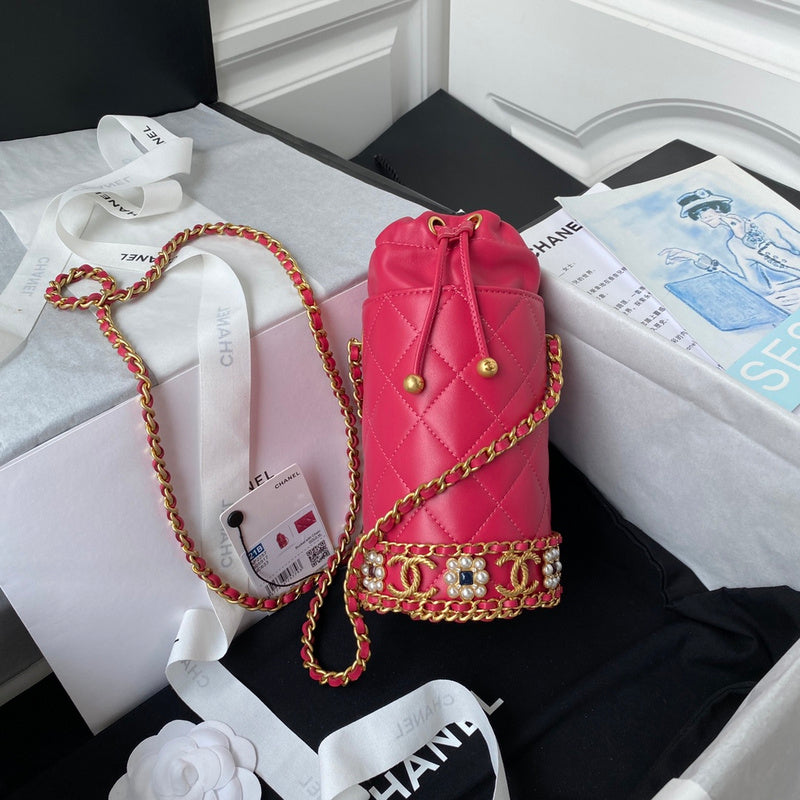  handbag, compact everyday style, image 5