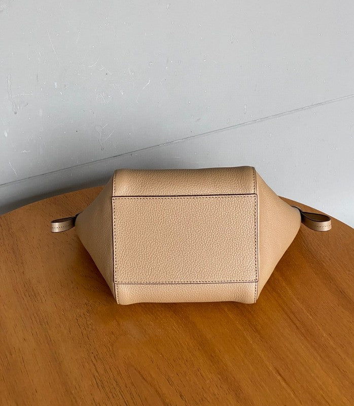 Ziva's Charm handbag – interior view (15cm*18.5cm*18cm)