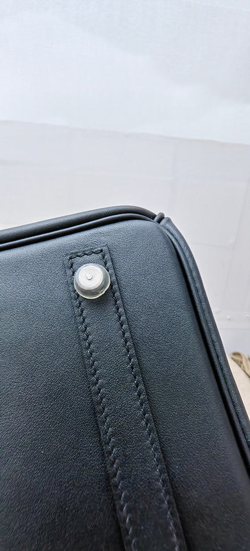 Balanced handbag styled for everyday wear