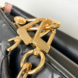  classic everyday bag detail view showing craftsmanship 8