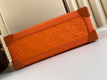 Premium Leather Crossbody Bag - Elegant Women's Designer Handbag - NM4211