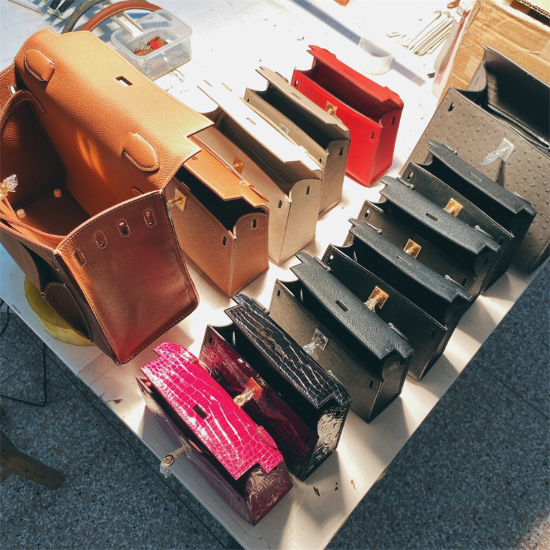  Modern everyday bag front view 25