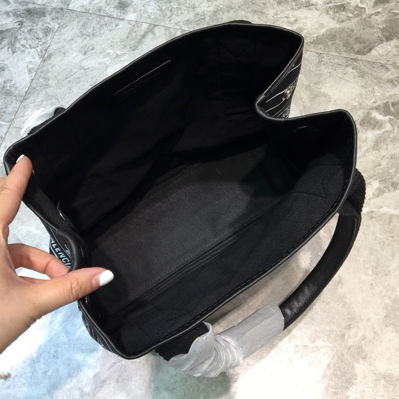 Sophisticated Vegan Leather Handbag - Everyday Elegance | Women's Premium Handbag #757 - alternate angle view (image 8) of designer-inspired handbag