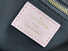 Luxury Monogram Shoulder Bag - Women's Elegant Designer Fashion - NM5087