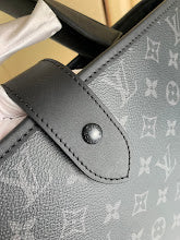 Premium Women's Shoulder Bag - Designer Luxury Fashion Accessory - NM4842