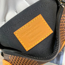 Designer Heritage Crossbody Bag - Premium Luxury Women's Fashion - NM4940