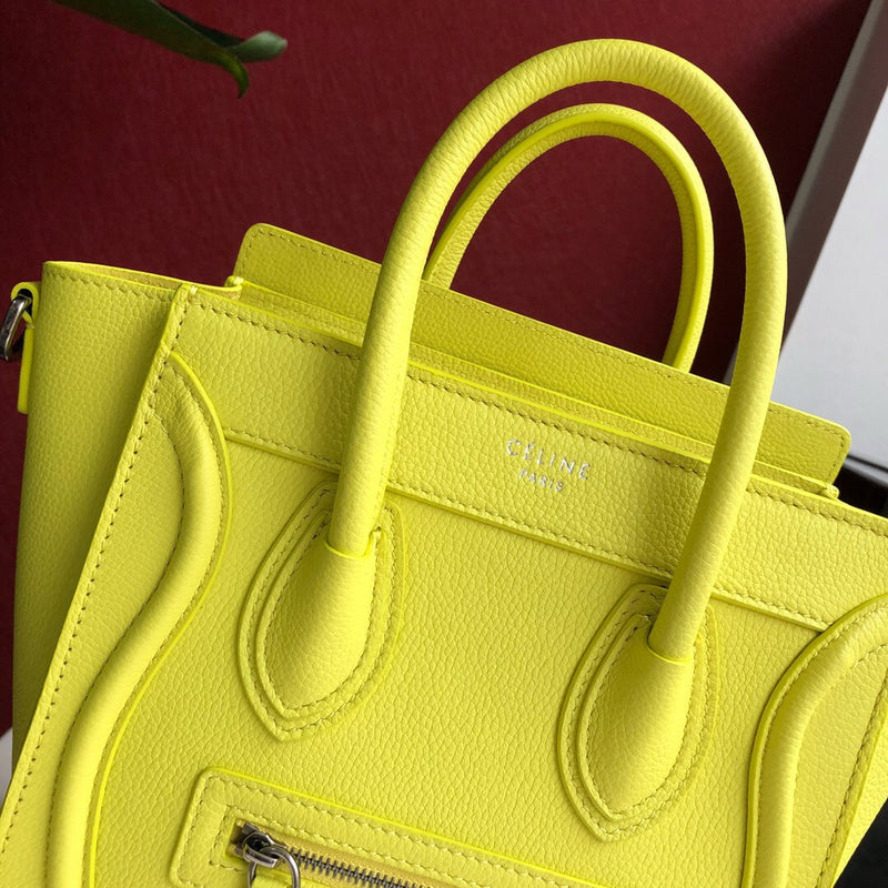 Handle and strap detail of everyday-luxe elevated women's handbag – women's premium purse