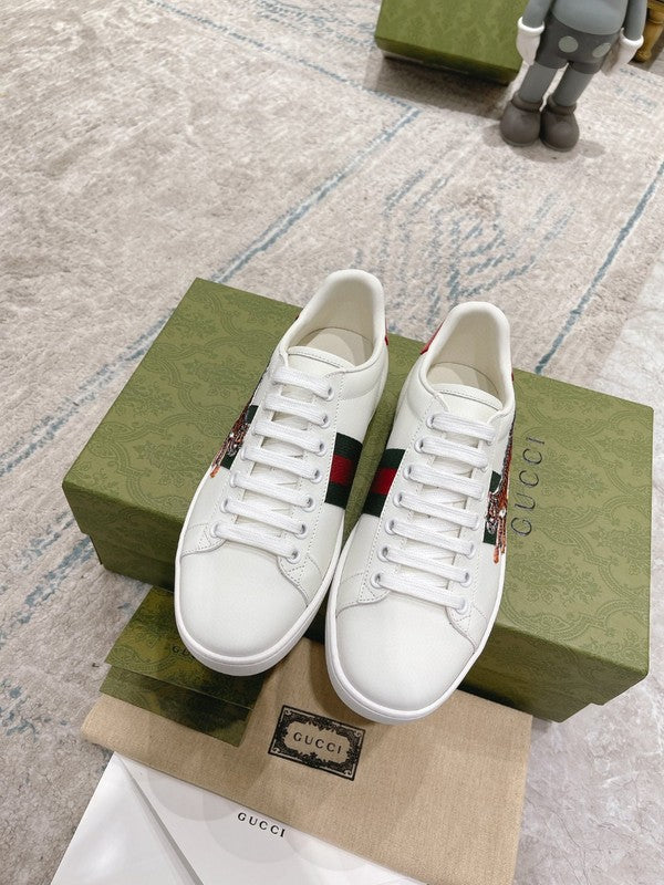 Gucci clean off-white luxury sneakers view 8 padded collar comfort