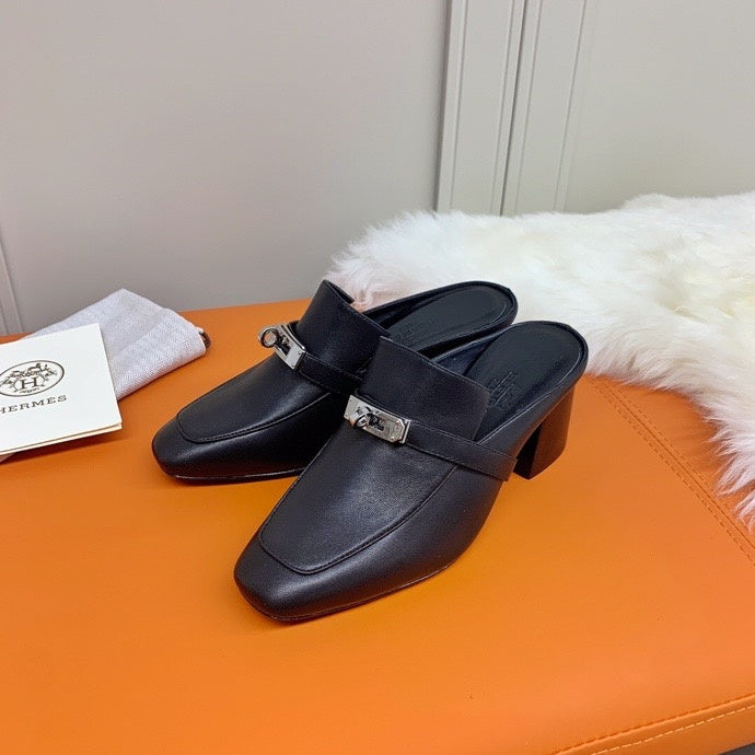 Hermès Beige Slingback Heels - Back View