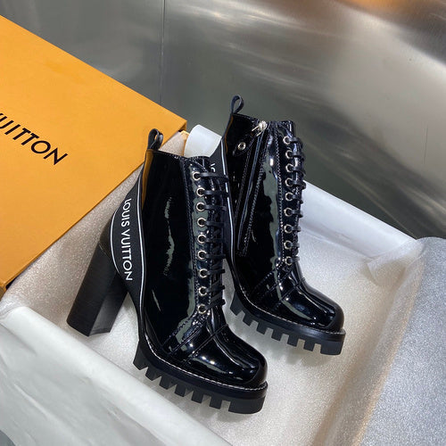 Louis Vuitton shoes Style 217 - texture and material detail