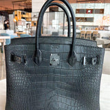  Graceful structured bag front view 7