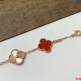 Full view of Van Cleef & Arpels unisex jewelry piece