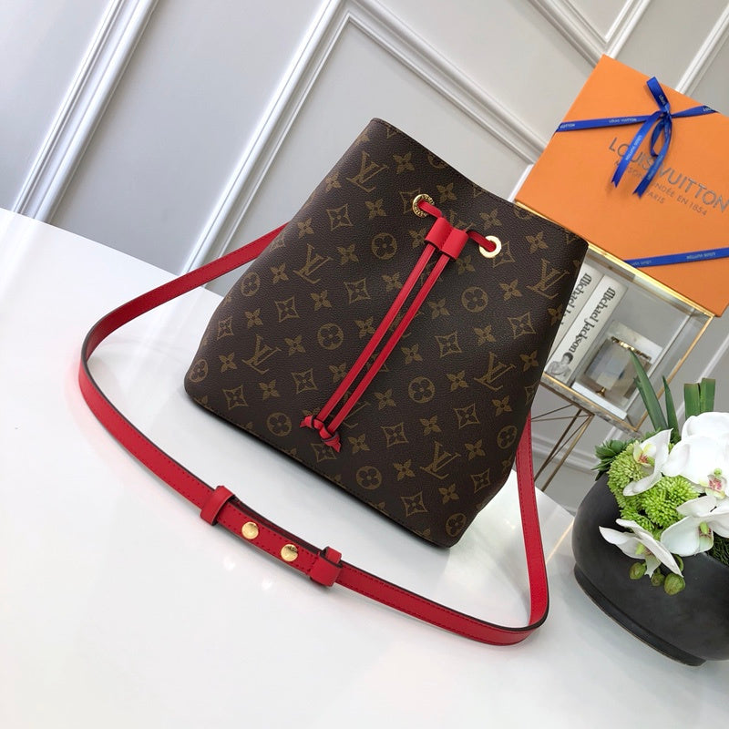 Handle and strap detail of modern sleek women's handbag – women's luxury handbag
