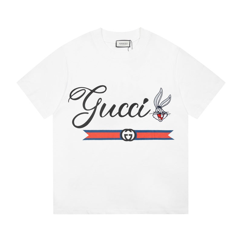 Side profile of Louis Vuitton cotton t-shirt with logo-detail design