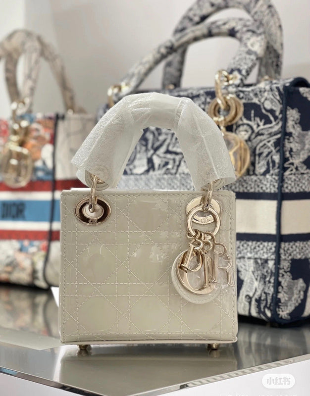 Top view of everyday-luxe elevated women's handbag – women's everyday handbag