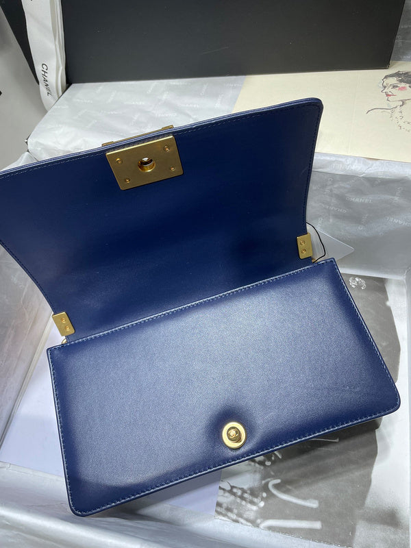  mid purse view 8