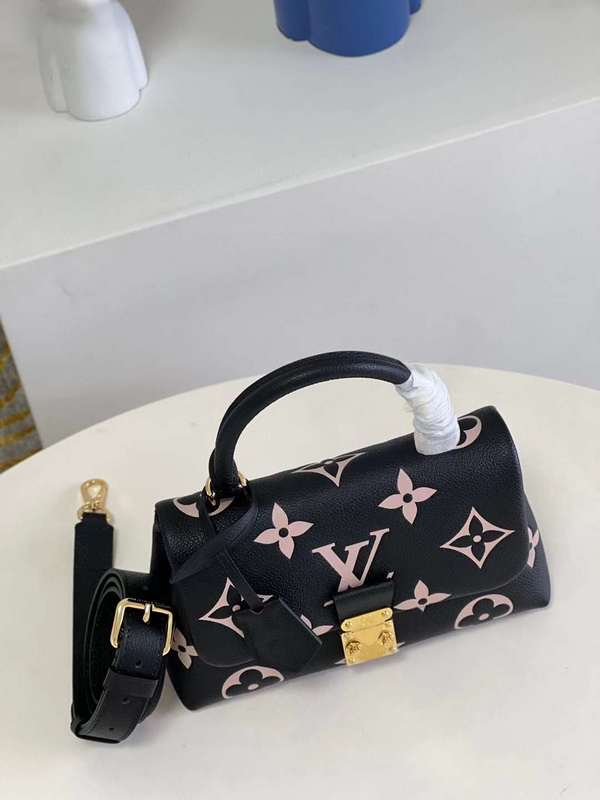 Close-up detail of elevated modern women's handbag – women's everyday handbag