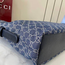 Luxury Signature Top Handle Bag - Elegant Women's Designer Handbag - NM3865
