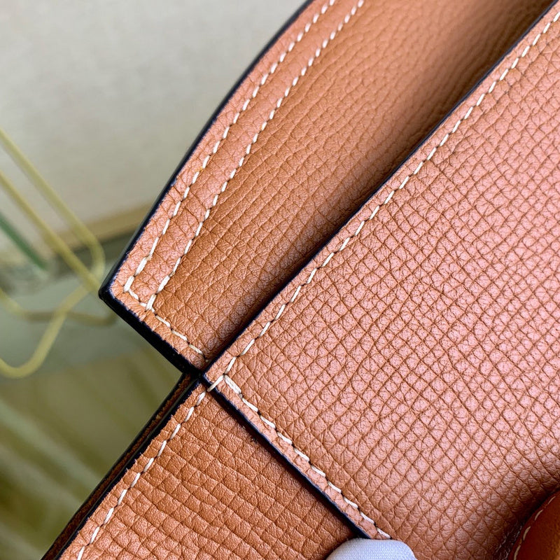 Sleek Vegan Leather Handbag - Premium Craftsmanship Detailing | Women's Premium Handbag #1743 - hardware and detail close-up (image 5) of designer-inspired handbag