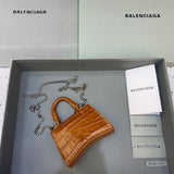 Effortless Premium PU Leather Handbag - Signature Hardware Accents | Women's Luxury Handbag #487 - close-up detail shot (image 3) of designer-inspired handbag