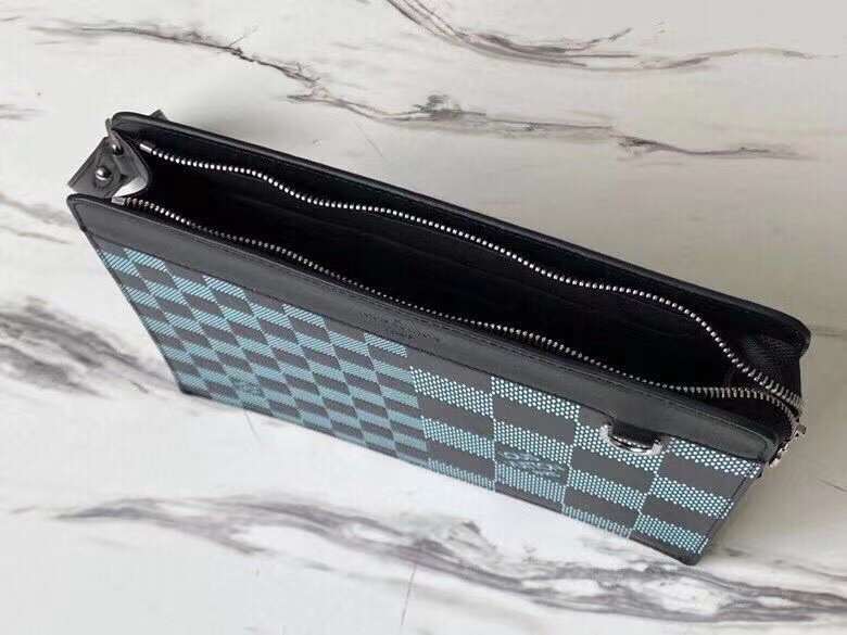 Handle and strap detail of premium everyday-luxe women's handbag – women's premium purse