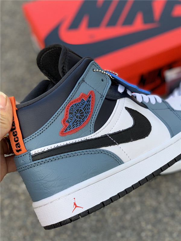 Nike Men's & Women's Premium Low-Top Trainers — Style 001 interior view